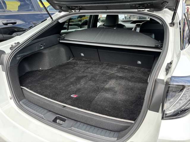 トヨタ プリウスＰＨＶ １．８ Ｓ ＧＲ スポーツ R4年 (東北) 99