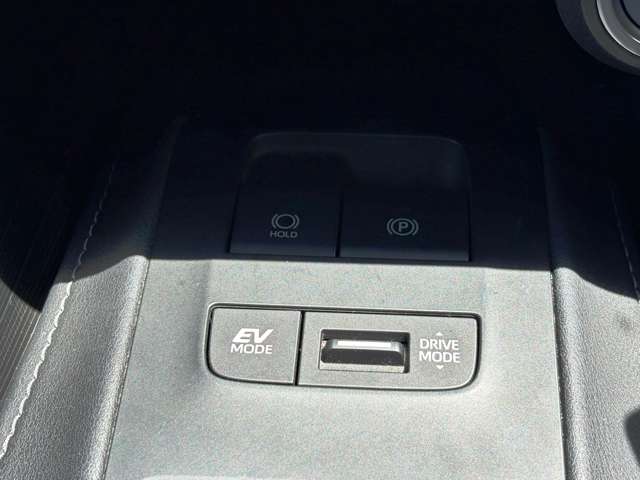 トヨタ ハリアー　ハイブリッド ２．５ ハイブリッド Ｅ－ＦＯＵＲ Ｚ レザーパッケージ ４ＷＤ R2年 (東北) 99