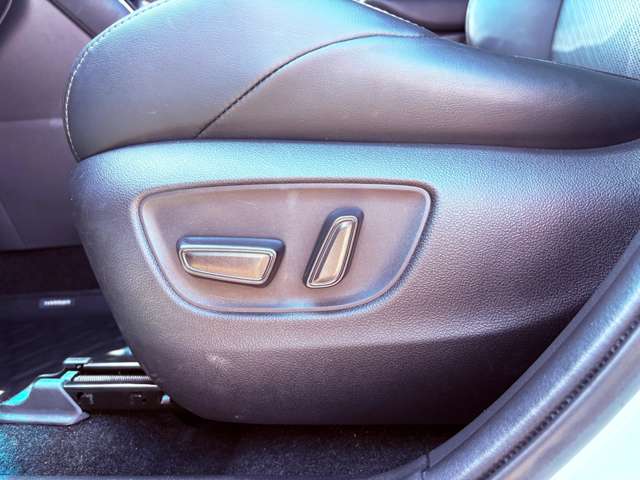 トヨタ ハリアー　ハイブリッド ２．５ ハイブリッド Ｅ－ＦＯＵＲ Ｚ レザーパッケージ ４ＷＤ R2年 (東北) 99