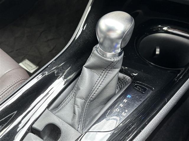 トヨタ Ｃ−ＨＲ １．２ Ｇ－Ｔ ４ＷＤ H29年 (東北) 99