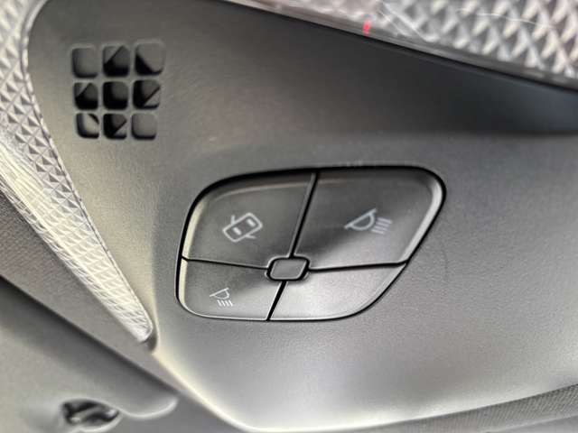 トヨタ Ｃ−ＨＲ １．２ Ｇ－Ｔ ４ＷＤ H29年 (東北) 99