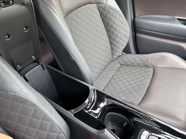 トヨタ Ｃ−ＨＲ １．２ Ｇ－Ｔ ４ＷＤ H29年 (東北) 99