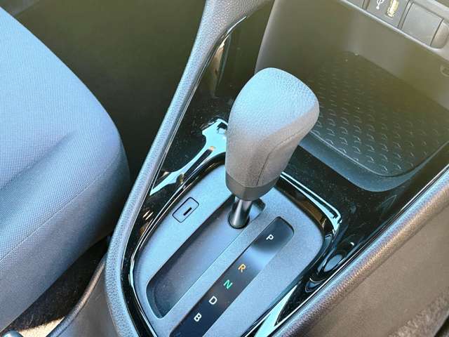 トヨタ ヤリス １．０ Ｇ R4年 (東北) 99