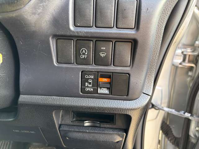 トヨタ ヴォクシー ２．０ Ｘ ４ＷＤ H26年 (東北) 99