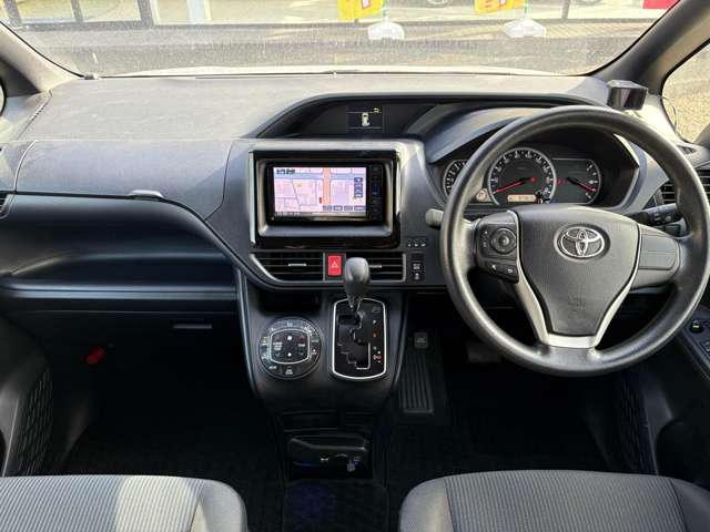 トヨタ ヴォクシー ２．０ Ｘ ４ＷＤ H26年 (東北) 99