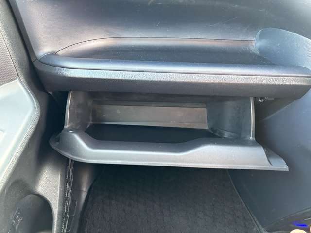 トヨタ ヴォクシー ２．０ Ｘ ４ＷＤ H26年 (東北) 99