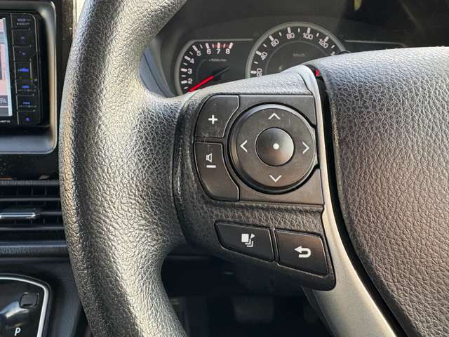 トヨタ ヴォクシー ２．０ Ｘ ４ＷＤ H26年 (東北) 99