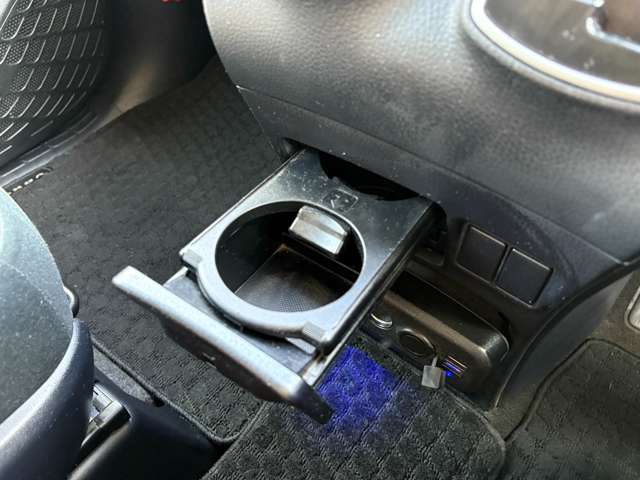 トヨタ ヴォクシー ２．０ Ｘ ４ＷＤ H26年 (東北) 99