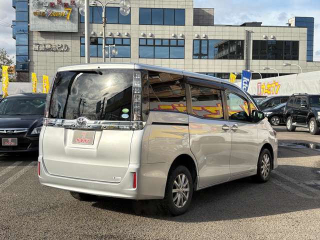 トヨタ ヴォクシー ２．０ Ｘ ４ＷＤ H26年 (東北) 99