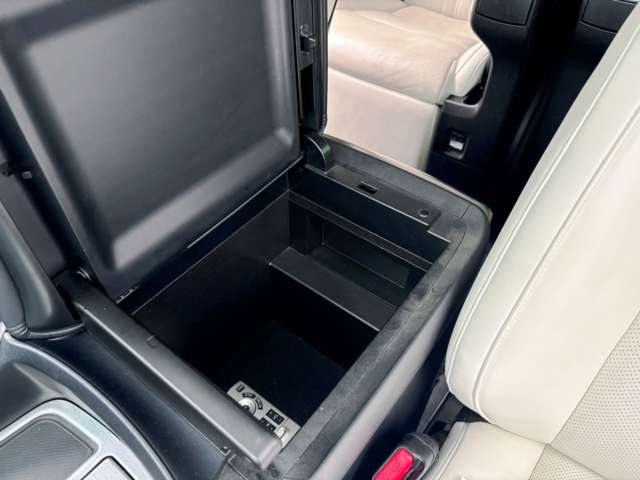 トヨタ ヴェルファイア ３．５ エグゼクティブラウンジ Ｚ H30年 (東北) 99