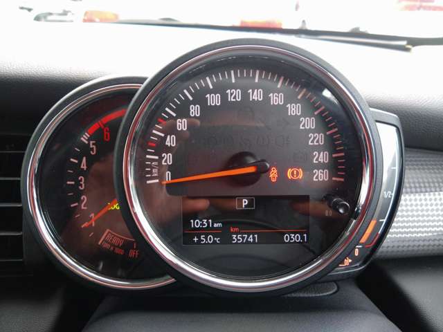 ミニ ミニ クーパーＤ ５ドア ＤＣＴ R3年 (東北) 99