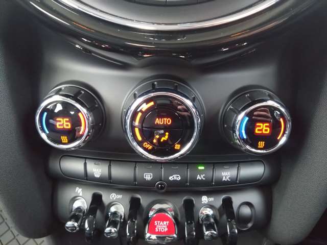 ミニ ミニ クーパーＤ ５ドア ＤＣＴ R3年 (東北) 99