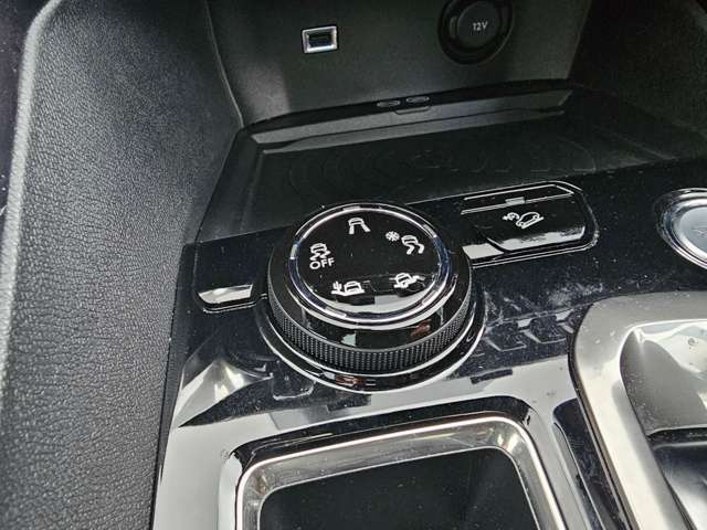 プジョー ３００８ ＧＴライン H29年 (東北) 99