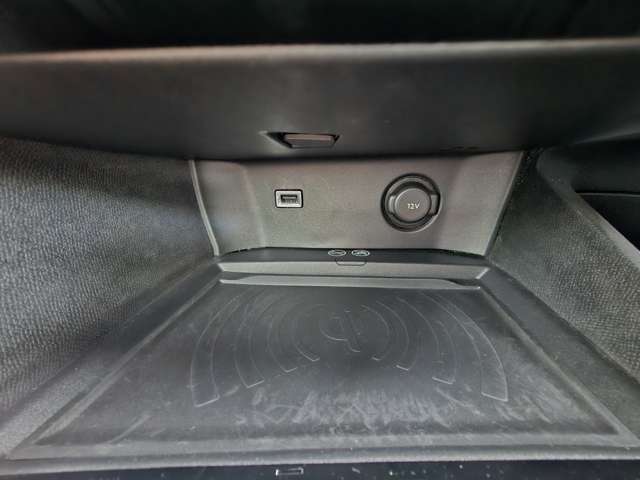 プジョー ３００８ ＧＴライン H29年 (東北) 99