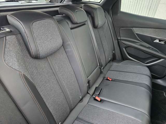 プジョー ３００８ ＧＴライン H29年 (東北) 99