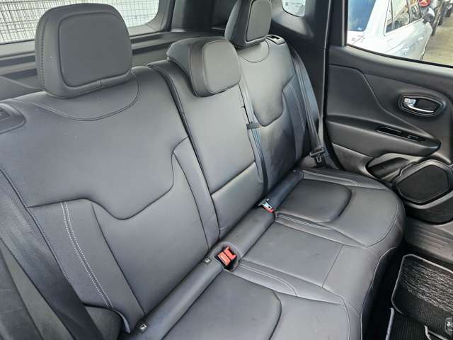 ジープ レネゲード リミテッド R3年 (東北) 99