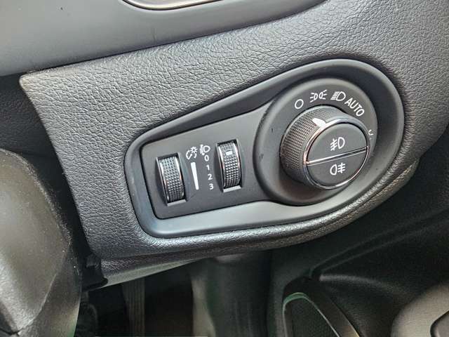 ジープ レネゲード リミテッド R3年 (東北) 99