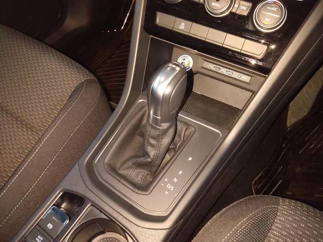 フォルクスワーゲン ゴルフトゥーラン ＴＤＩ コンフォートライン ディーゼルターボ H30年 (東北) 99