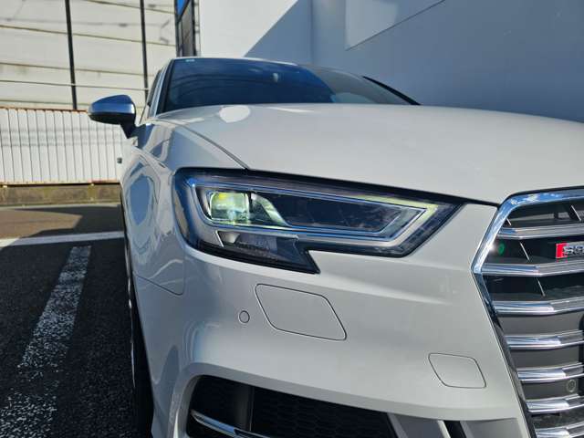 アウディ Ｓ３　スポーツバック ２．０ ４ＷＤ H30年 (東北) 99