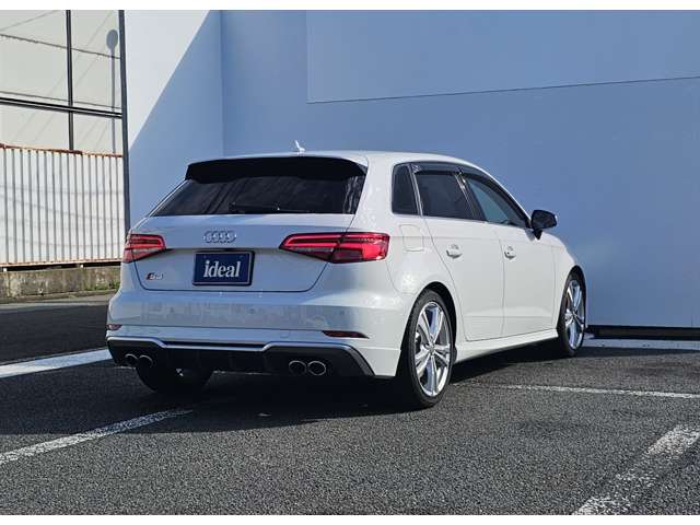 アウディ Ｓ３　スポーツバック ２．０ ４ＷＤ H30年 (東北) 99
