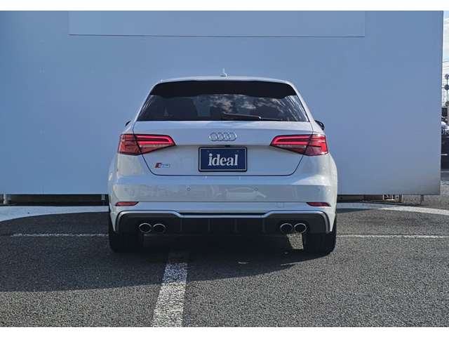 アウディ Ｓ３　スポーツバック ２．０ ４ＷＤ H30年 (東北) 99