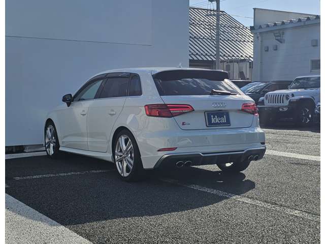 アウディ Ｓ３　スポーツバック ２．０ ４ＷＤ H30年 (東北) 99