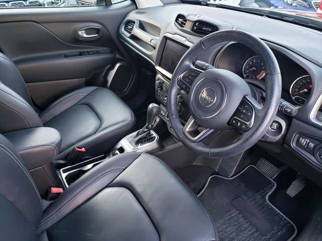 ジープ レネゲード リミテッド R3年 (東北) 99