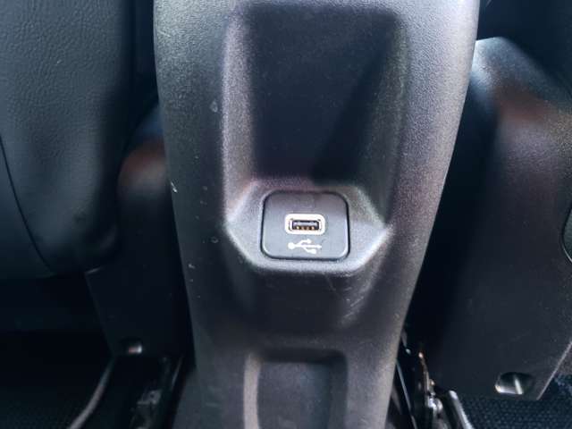 ジープ レネゲード リミテッド R3年 (東北) 99