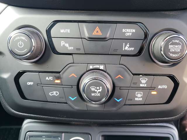 ジープ レネゲード リミテッド R3年 (東北) 99