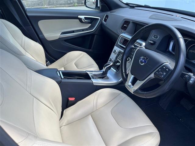 ボルボ Ｖ６０ Ｄ４ ダイナミック エディション ディーゼルターボ H28年 (東北) 99