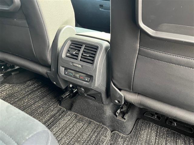 フォルクスワーゲン ゴルフトゥーラン ＴＤＩ ハイライン ディーゼルターボ H30年 (東北) 99