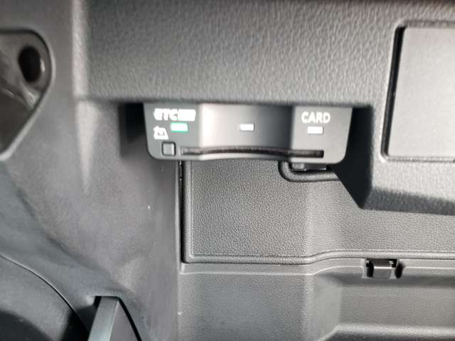 アウディ Ｑ２ ３５　ＴＦＳＩ　シリンダーオンデマンド　スポーツ R1年 (東北) 99