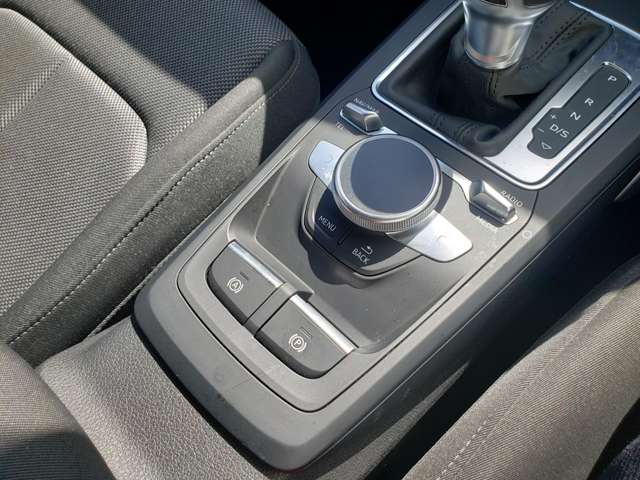 アウディ Ｑ２ ３５　ＴＦＳＩ　シリンダーオンデマンド　スポーツ R1年 (東北) 99