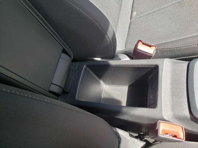 アウディ Ｑ２ ３５　ＴＦＳＩ　シリンダーオンデマンド　スポーツ R1年 (東北) 99