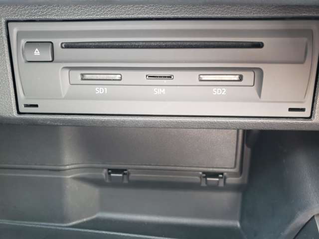 アウディ Ｑ２ ３５　ＴＦＳＩ　シリンダーオンデマンド　スポーツ R1年 (東北) 99