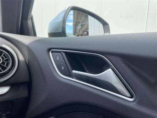 アウディ Ｓ３　スポーツバック ２．０ ４ＷＤ H29年 (東北) 99