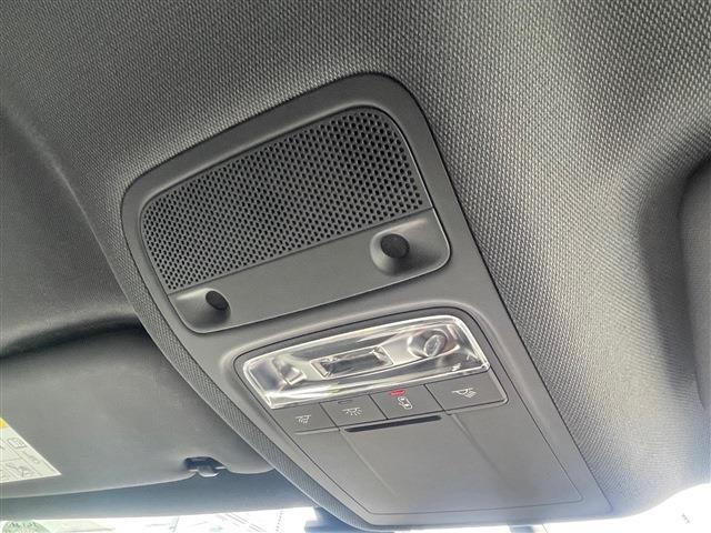 アウディ Ｓ３　スポーツバック ２．０ ４ＷＤ H29年 (東北) 99