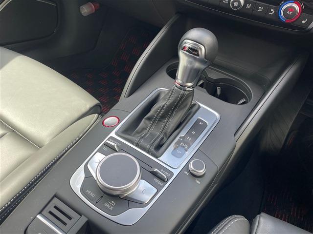 アウディ Ｓ３　スポーツバック ２．０ ４ＷＤ H29年 (東北) 99