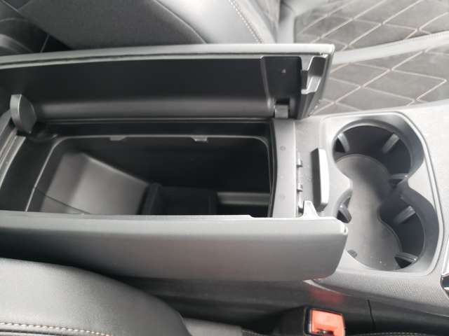 プジョー ３００８ ＧＴ ブルーＨＤＩ ディーゼルターボ R1年 (東北) 99