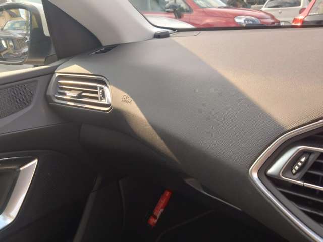 プジョー ３０８ テックパック エディション ブルーＨＤＩ ディーゼルターボ R1年 (東北) 99