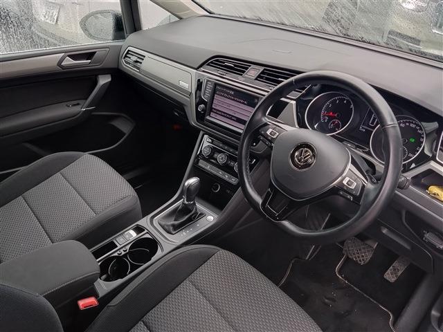 フォルクスワーゲン ゴルフトゥーラン ＴＳＩ　コンフォートライン H29年 (東北) 99