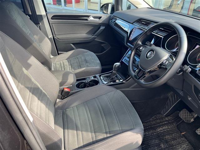 フォルクスワーゲン ゴルフトゥーラン ＴＳＩ　コンフォートライン H29年 (東北) 99