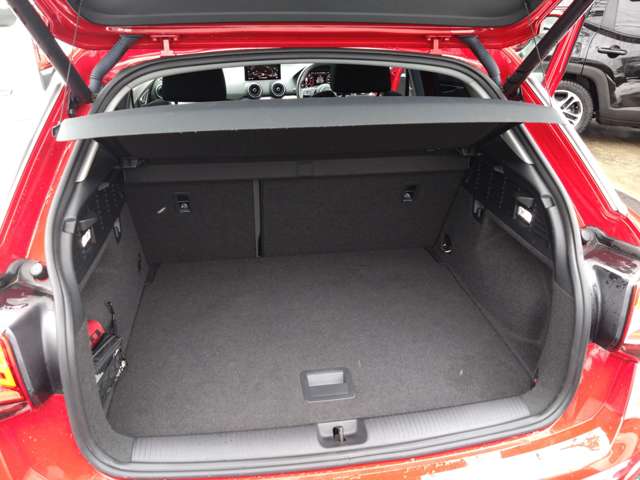 アウディ Ｑ２ １．０　ＴＦＳＩ　スポーツ H29年 (東北) 99