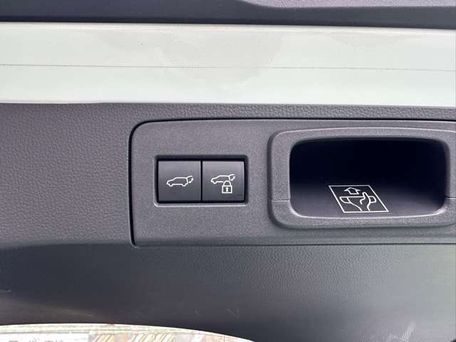 トヨタ クラウン　スポーツ　ハイブリッド ２．５ Ｚ Ｅ－ＦＯＵＲ ４ＷＤ R6年 (東海) 99