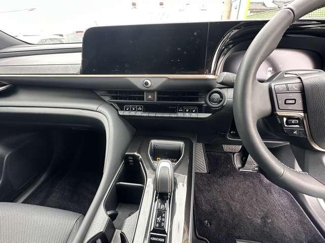 トヨタ クラウン　スポーツ　ハイブリッド ２．５ Ｚ Ｅ－ＦＯＵＲ ４ＷＤ R6年 (東海) 99