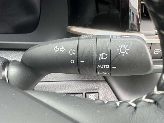 トヨタ クラウン　スポーツ　ハイブリッド ２．５ Ｚ Ｅ－ＦＯＵＲ ４ＷＤ R6年 (東海) 99