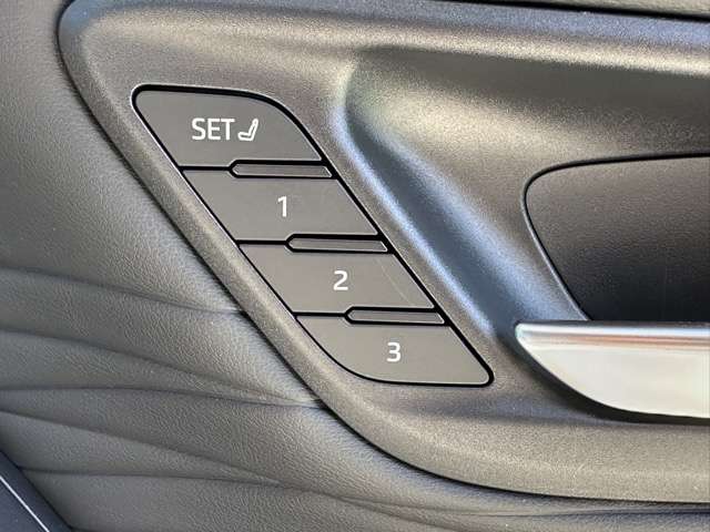 トヨタ アルファード　ハイブリッド ハイブリッド ２．５ Ｚ R6年 (東海) 99