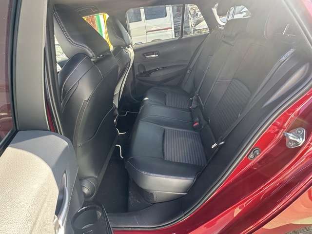 トヨタ カローラ　ツーリング　ハイブリッド １．８ ハイブリッド ＷＸＢ R5年 (東海) 99