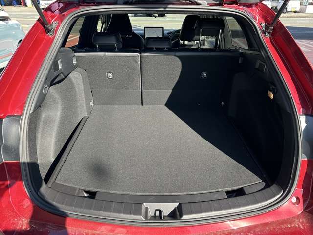 トヨタ カローラ　ツーリング　ハイブリッド １．８ ハイブリッド ＷＸＢ R5年 (東海) 99