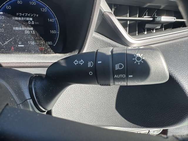 トヨタ カローラ　ツーリング　ハイブリッド １．８ ハイブリッド ＷＸＢ R5年 (東海) 99